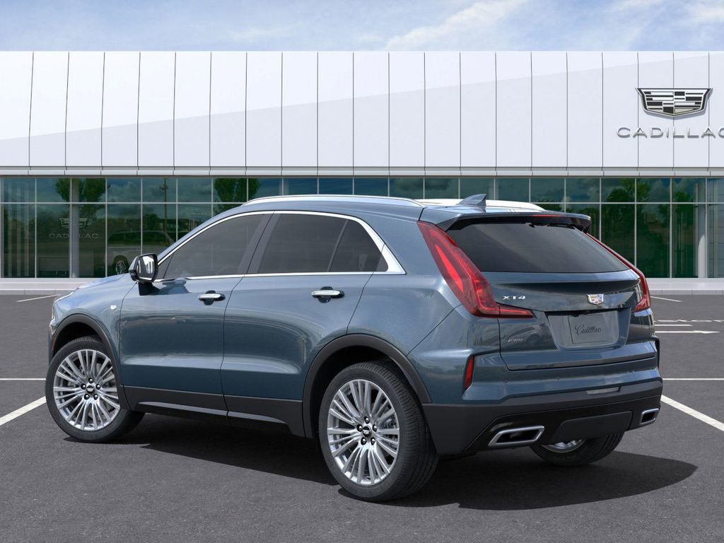 2025 Cadillac XT4 Premium Luxury 3