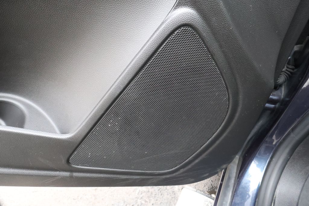 Thumbnail: 2018 Chevrolet Colorado - 22