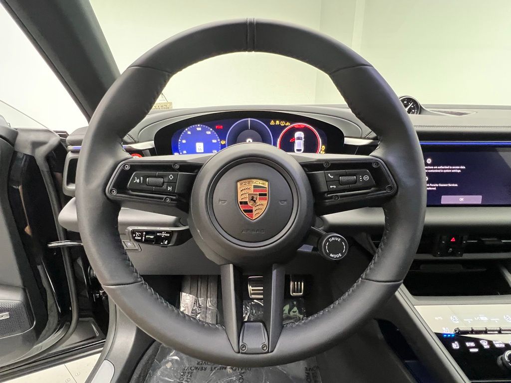 Thumbnail: 2025 Porsche Macan - 7