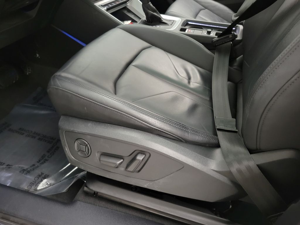 Thumbnail: 2023 Audi Q3 - 24