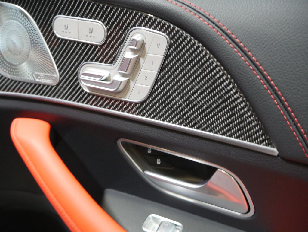 Thumbnail: 2025 Mercedes-Benz GLE - 27