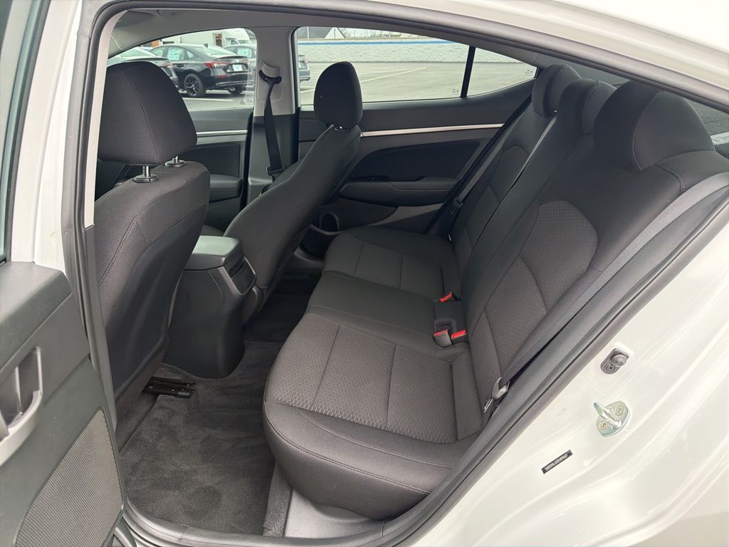 Thumbnail: 2019 Hyundai Elantra - 19