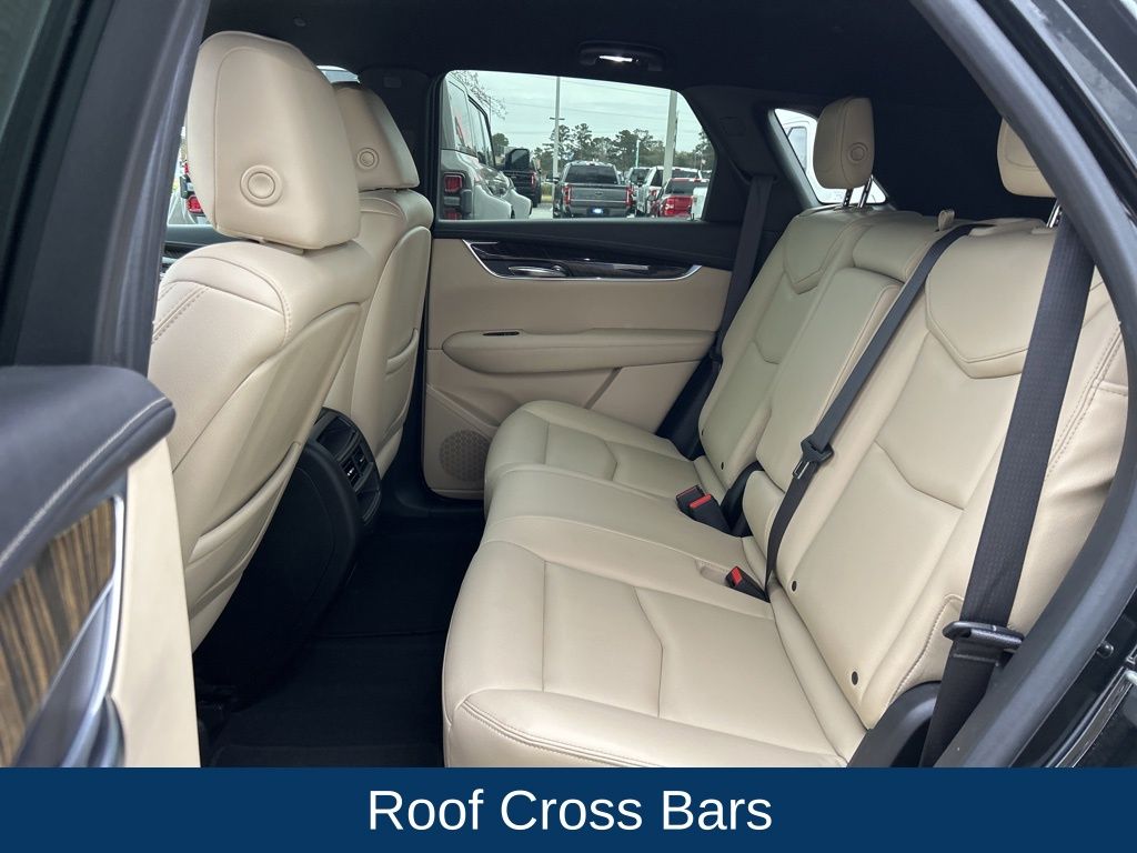 2017 Cadillac XT5 Standard