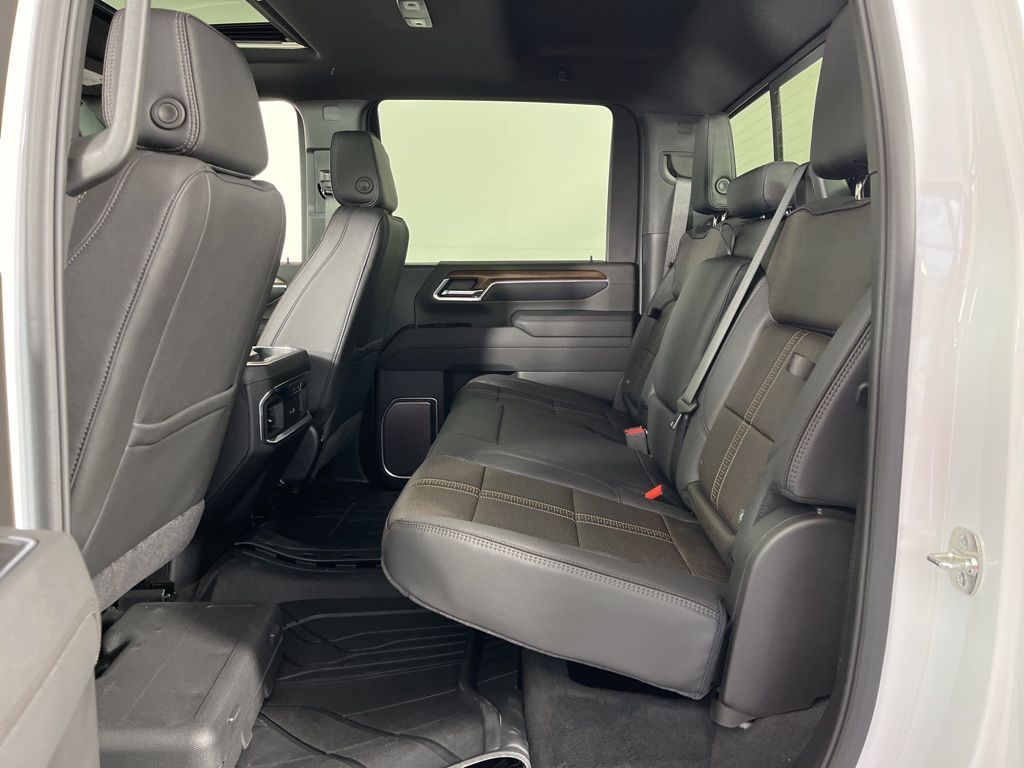 Thumbnail: 2025 Chevrolet Silverado 2500 - 24