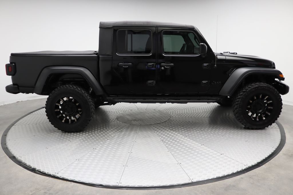 Thumbnail: 2023 Jeep Gladiator - 7