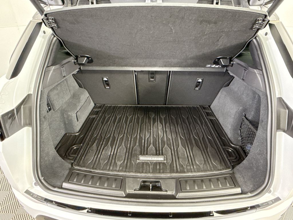 Thumbnail: 2025 Land Rover Range Rover Evoque - 27