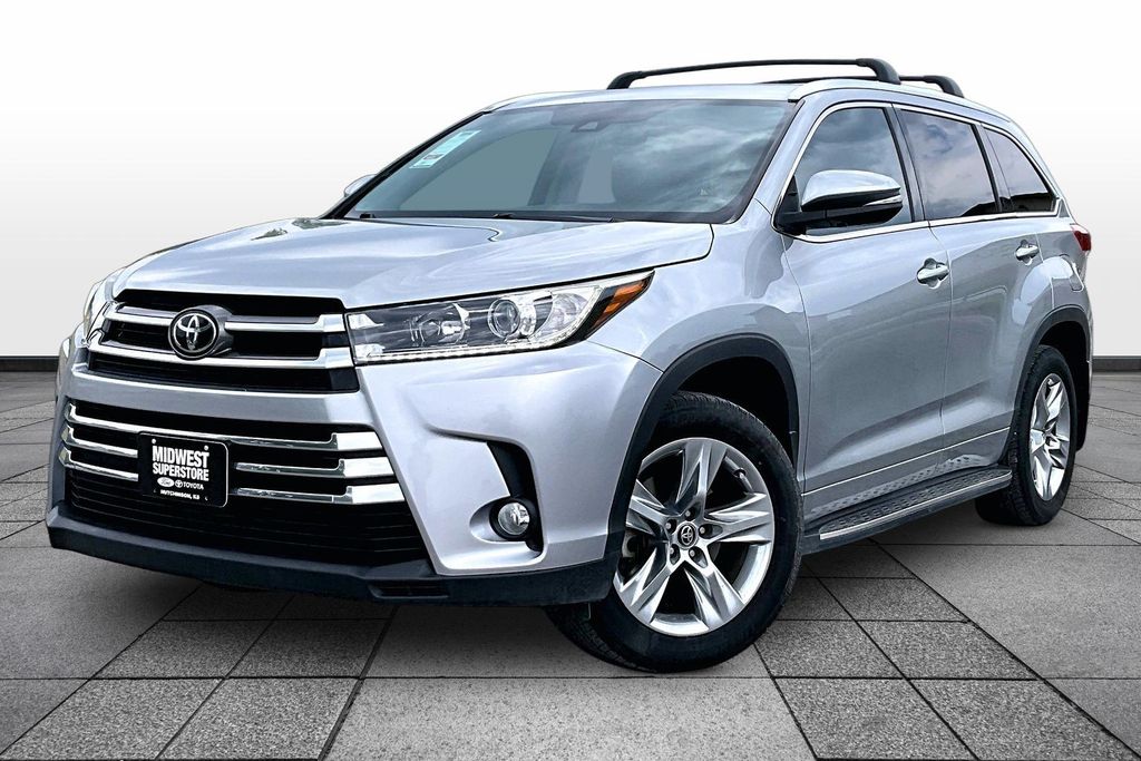  2017 Toyota Highlander Limited   