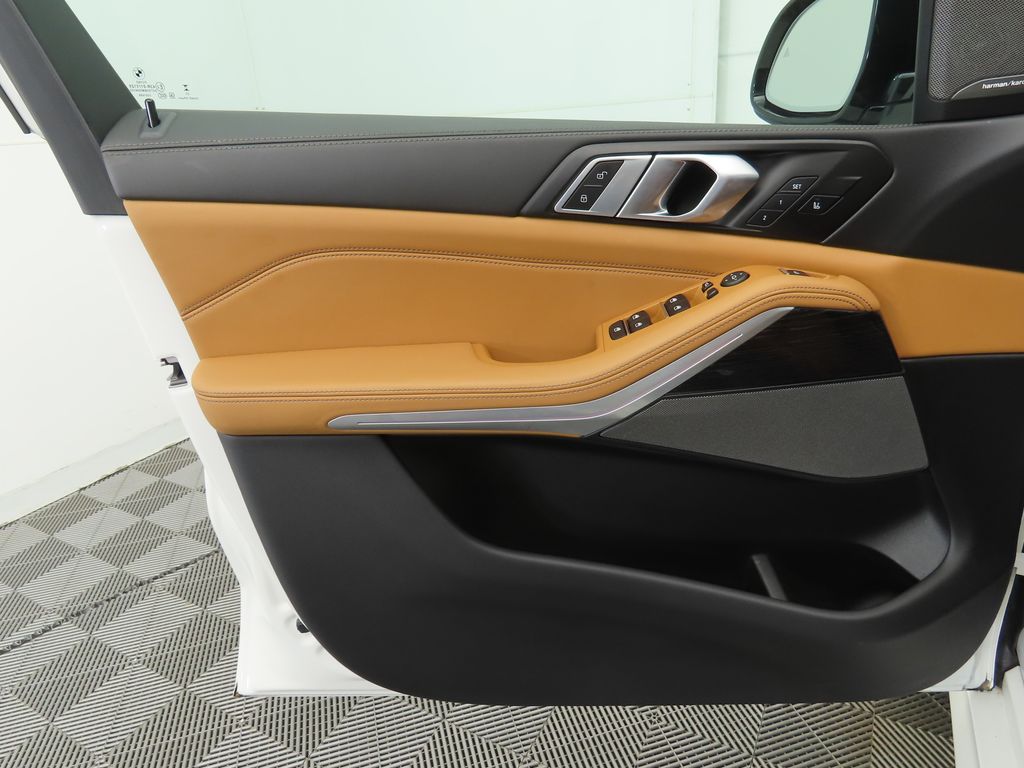 Thumbnail: 2024 BMW X5 - 24
