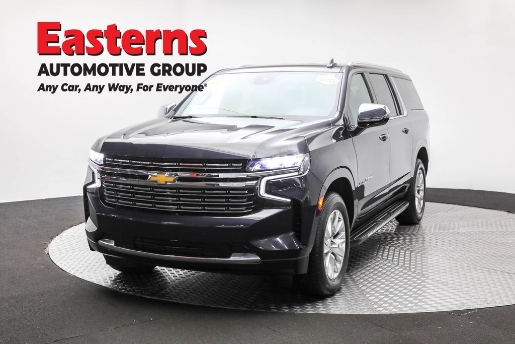 2023 Chevrolet Suburban Premier's photo