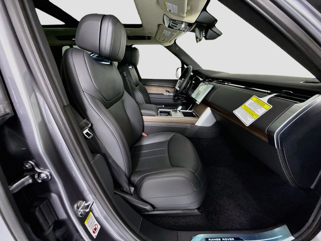 Thumbnail: 2026 Land Rover Range Rover - 20
