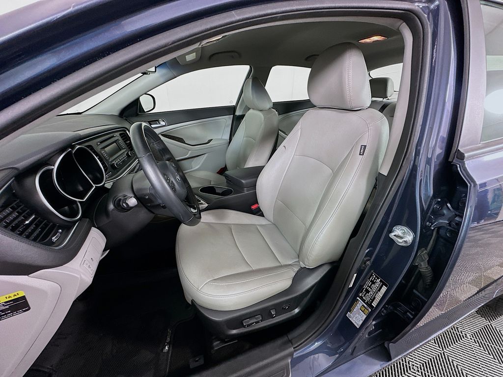 Thumbnail: 2015 Kia Optima - 19