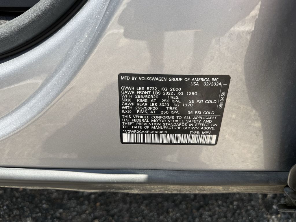 2024 Volkswagen Atlas 2.0T SE w/Technology  at Toyota of Victoria