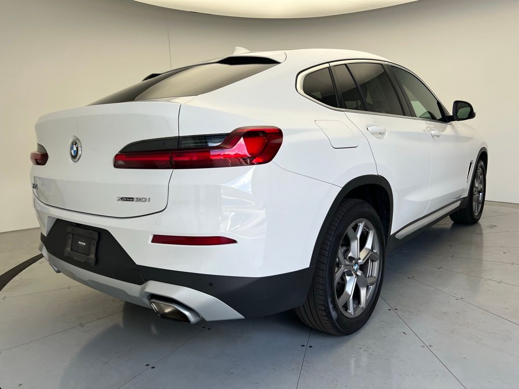 Thumbnail: 2023 BMW X4 - 3