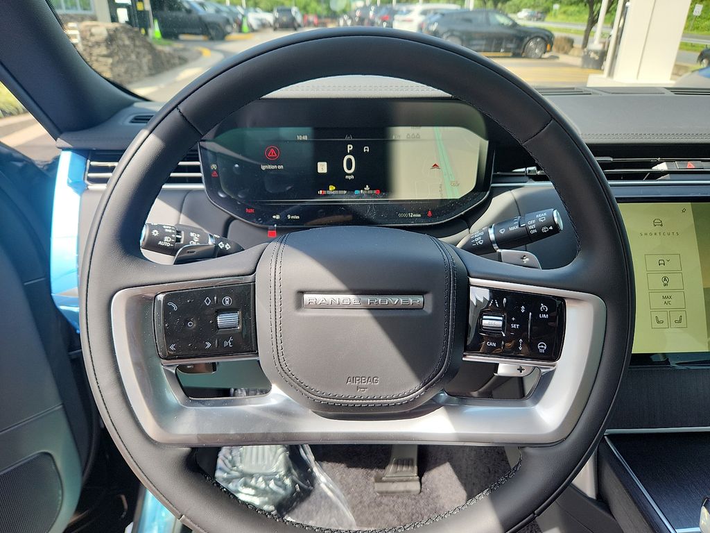 Thumbnail: 2026 Land Rover Range Rover - 9
