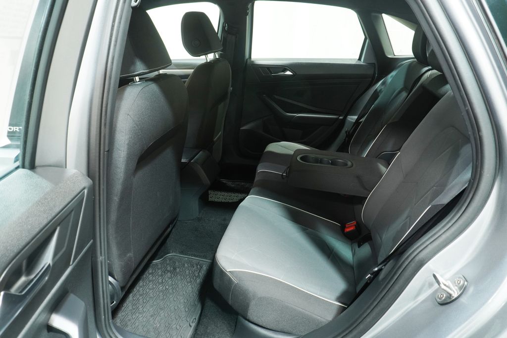 2026 Volkswagen Jetta Sport - Photo 11