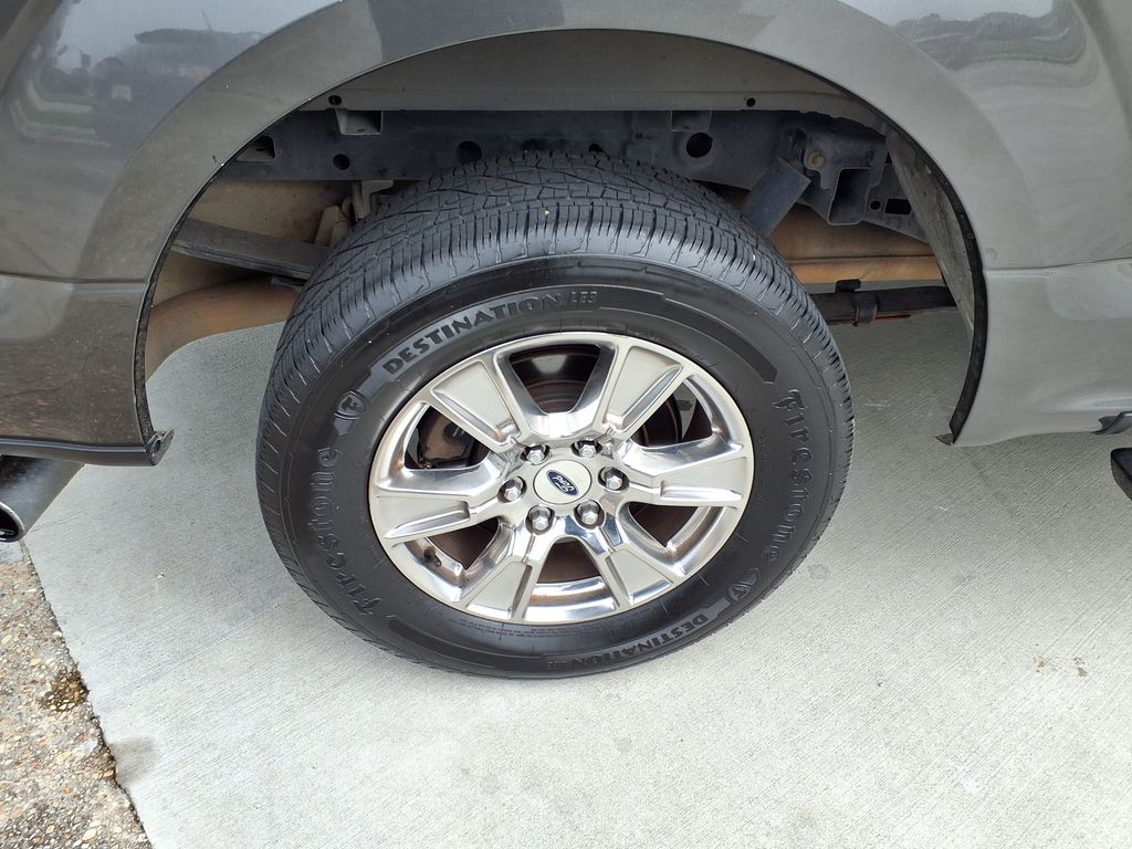 Used 2016 Gray Ford XLT image 5