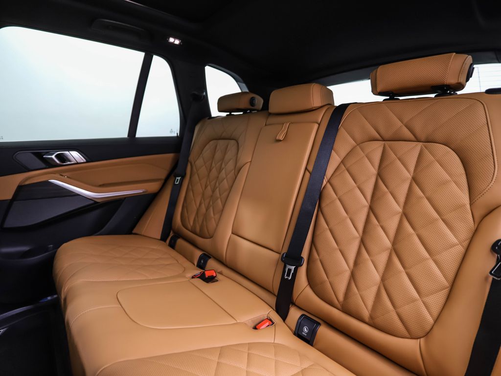 Thumbnail: 2026 BMW X5 - 23