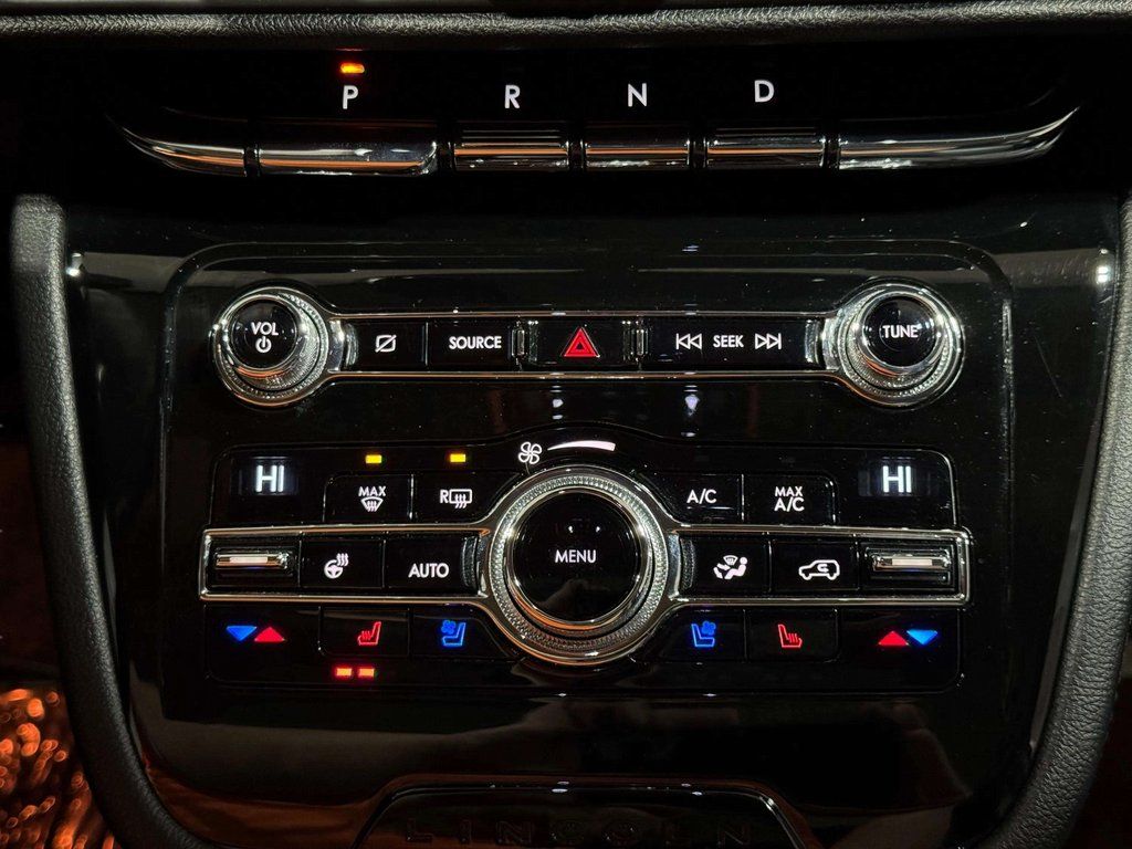 Used 2020 Red Carpet Lincoln Reserve image 7