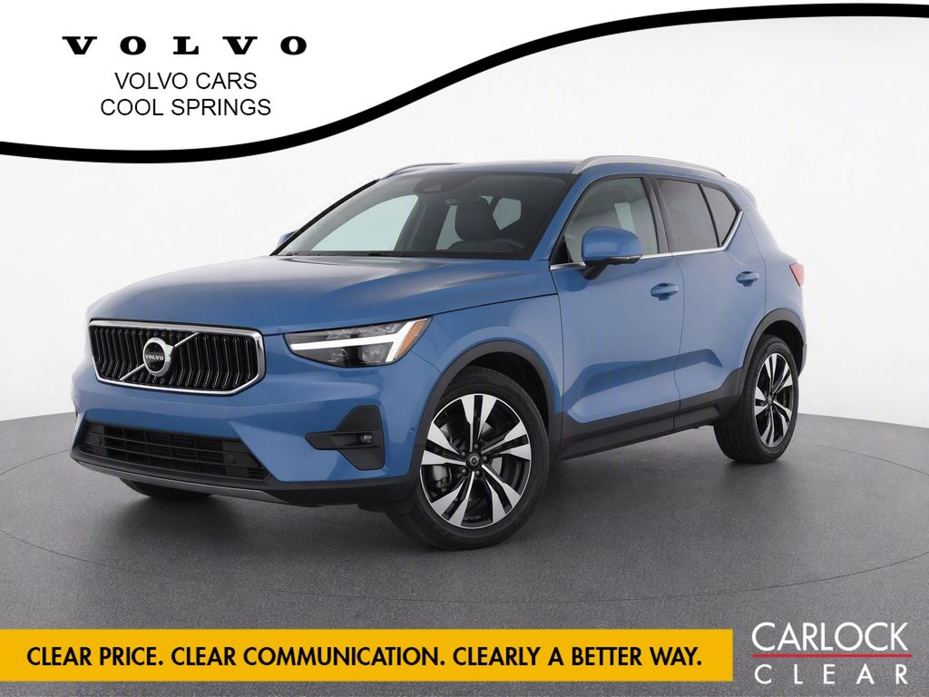 2024 Volvo XC40 B5 Plus Bright Theme AWD