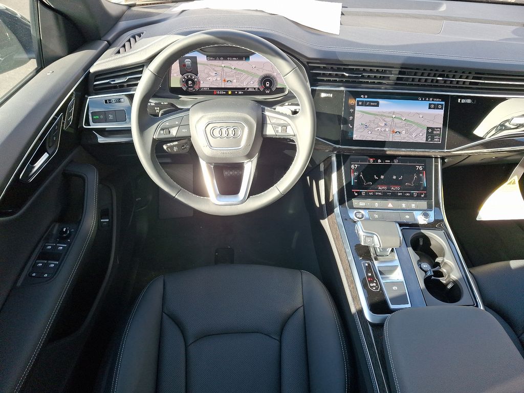 2025 Audi Q8  8