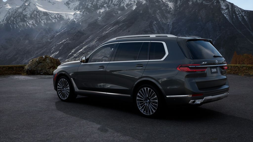 Thumbnail: 2026 BMW X7 - 29