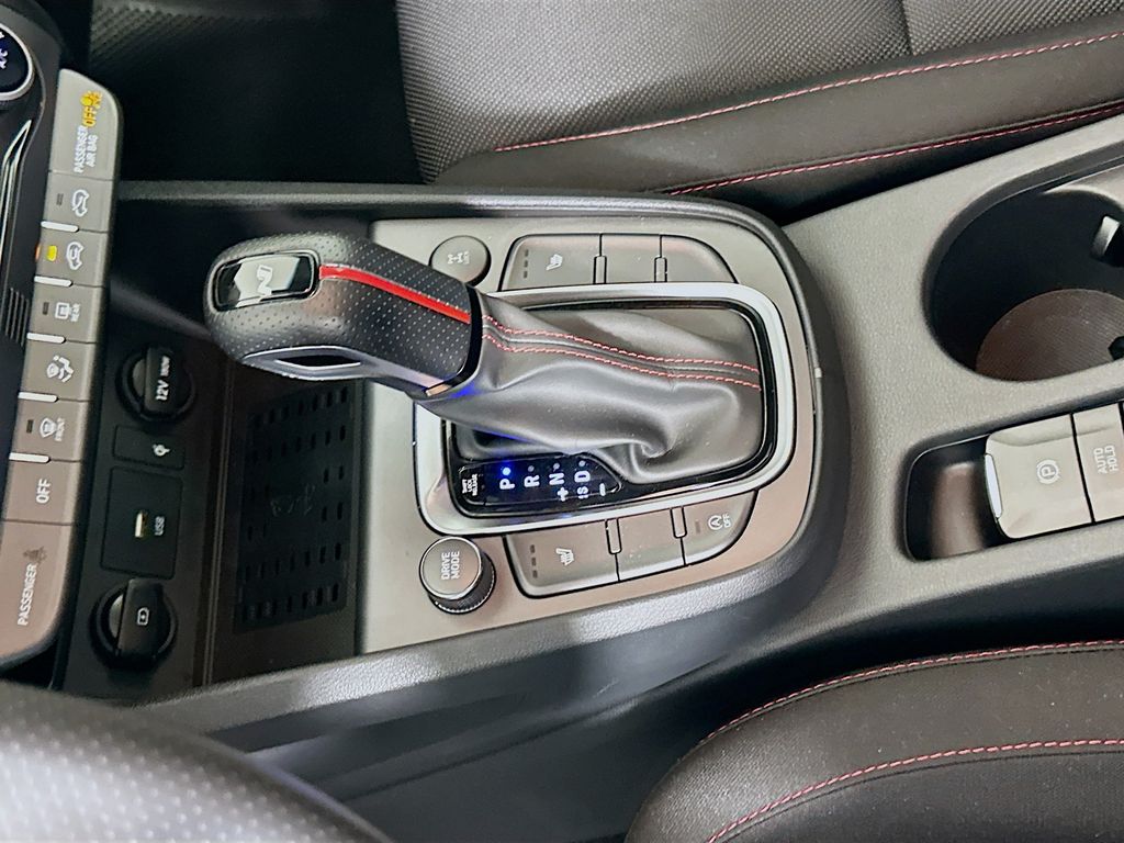 Thumbnail: 2022 Hyundai Kona - 16