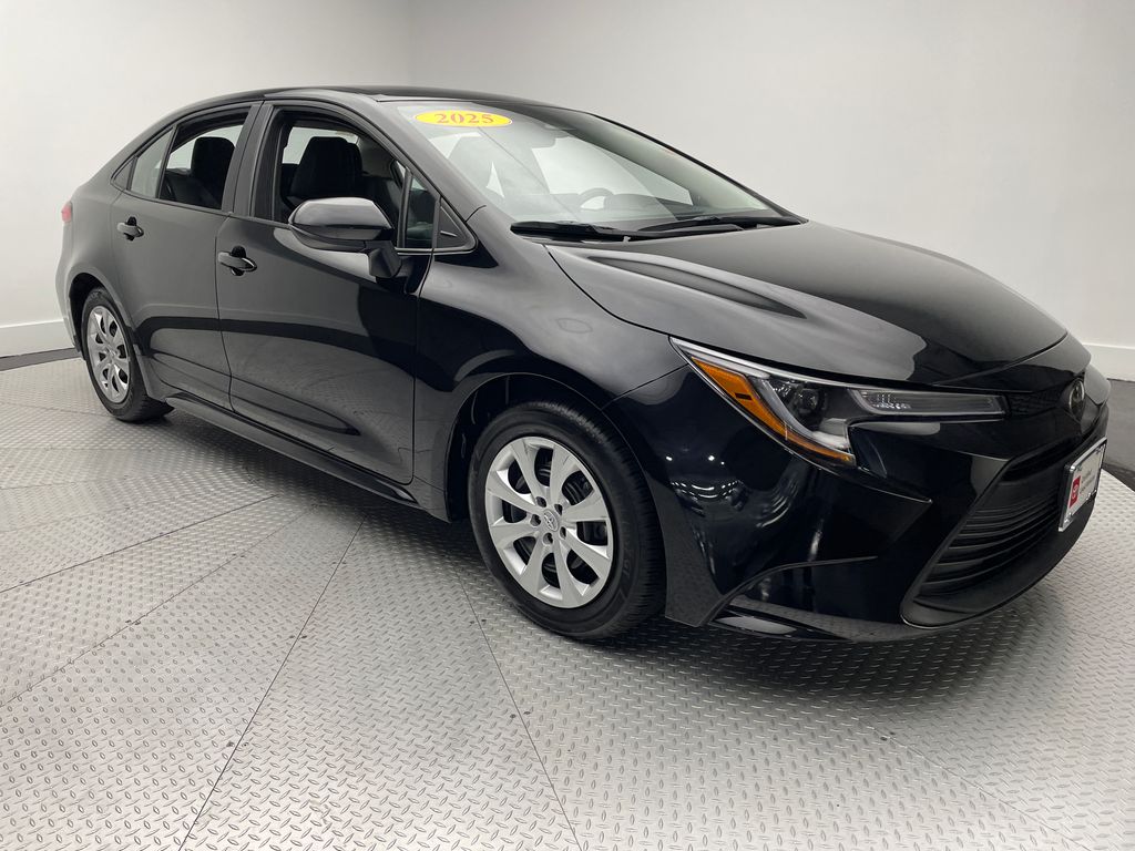 Thumbnail: 2025 Toyota Corolla - 3