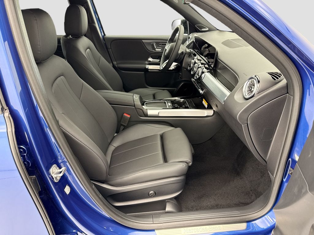 Thumbnail: 2026 Mercedes-Benz GLB - 18