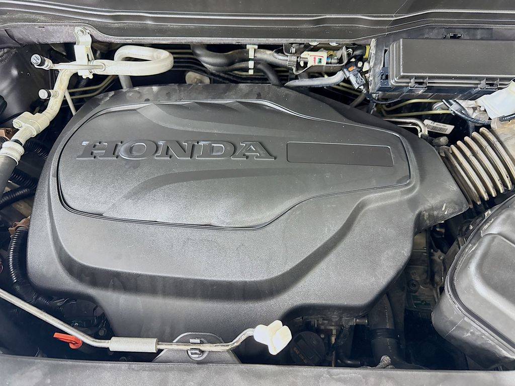 Used Car 2022 Honda Pilot  Touring For Sale Under $30,000 In Austin, Texas