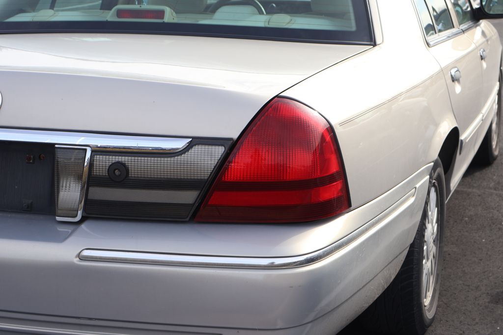 2007 Mercury Grand Marquis LS 9