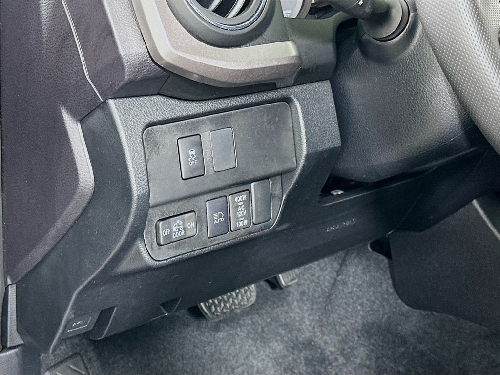 Thumbnail: 2023 Toyota Tacoma - 10