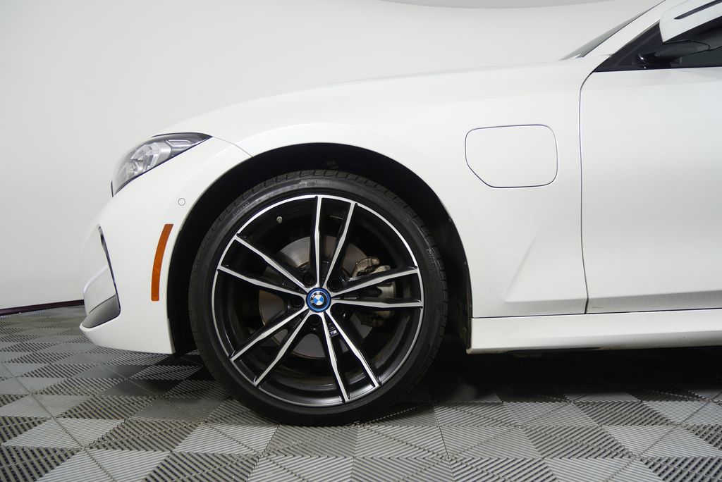 Thumbnail: 2024 BMW 3 Series - 7