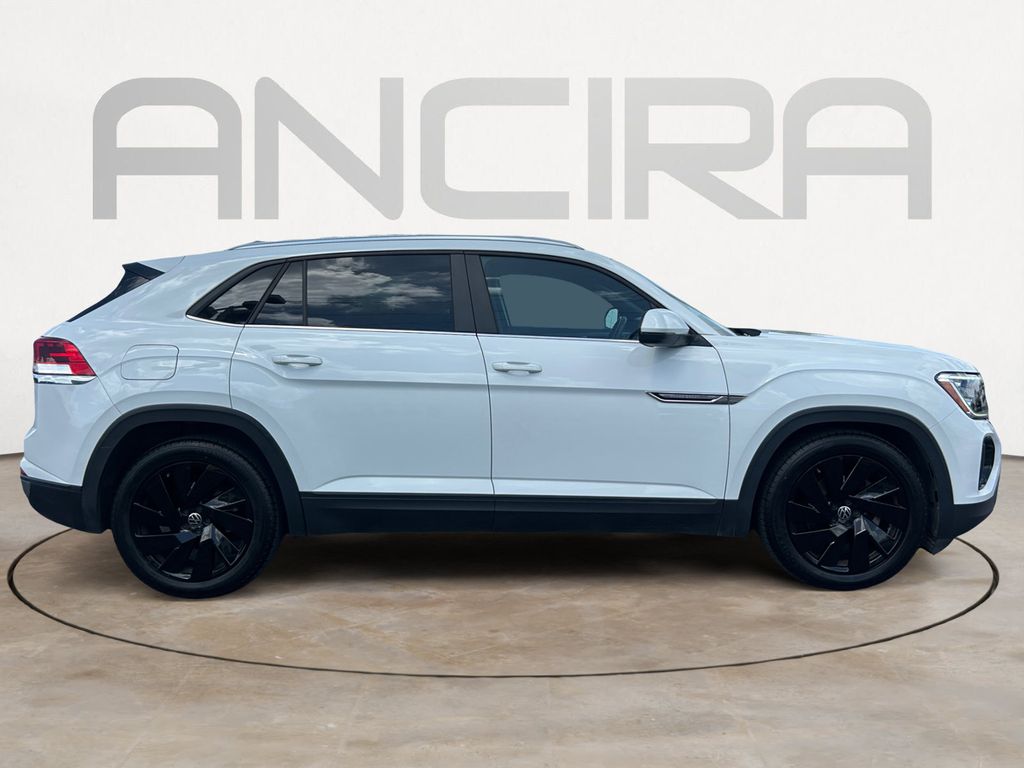 Used Car 2024 Volkswagen Atlas Cross Sport  2.0t Se W/technology For Sale Under $30,000 In Floresville, Texas