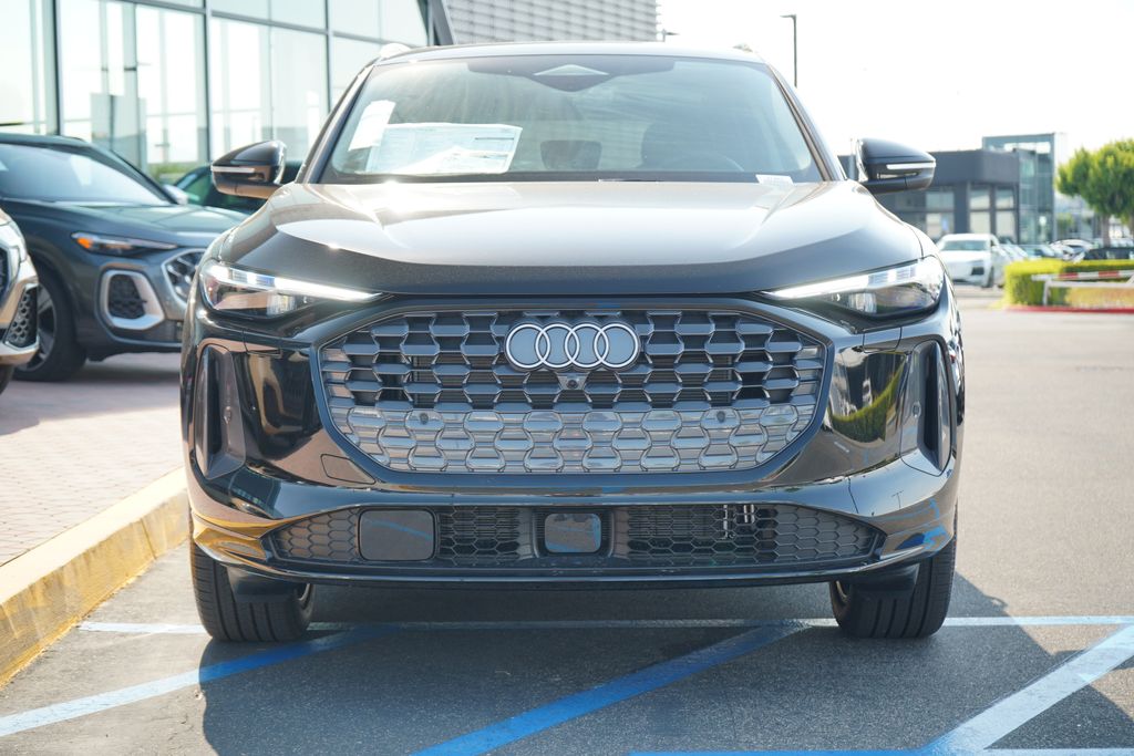 Thumbnail: 2025 Audi Q5 - 5