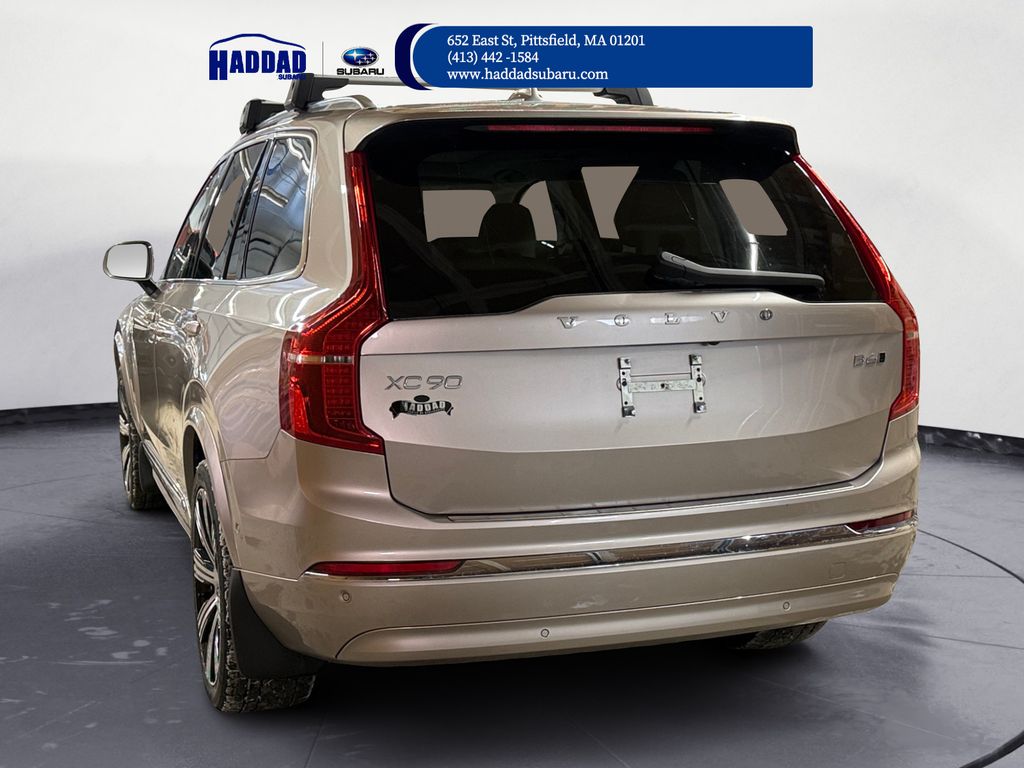 2024 Volvo XC90 B6 Plus Bright Theme photo