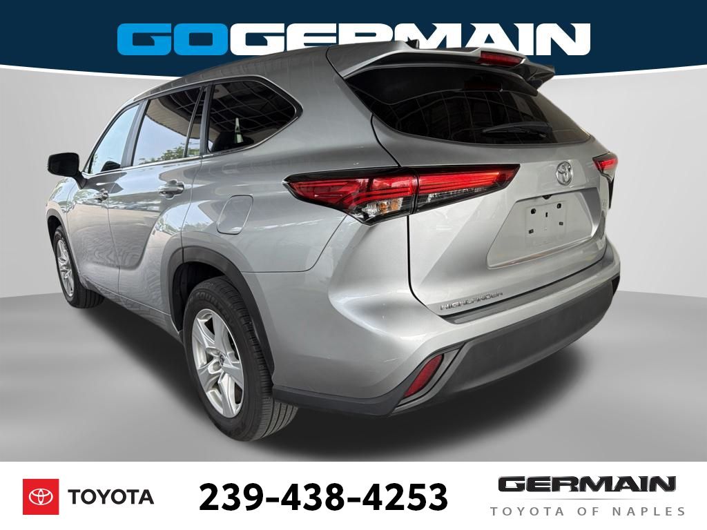Used 2023 Silver Toyota LE image 4