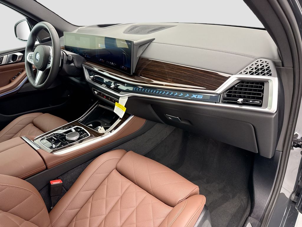 Thumbnail: 2026 BMW X5 - 16