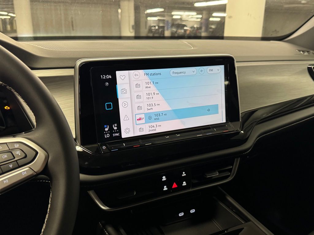 2026 Volkswagen Atlas Cross Sport SE w/Tech - Photo 28