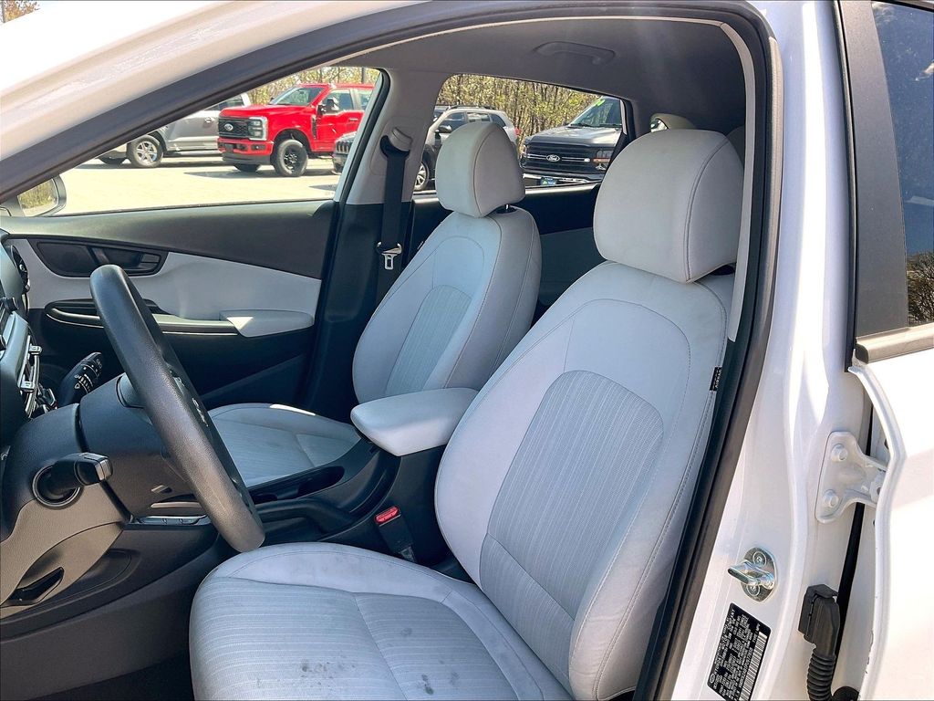 2023 Hyundai Kona — photo 9