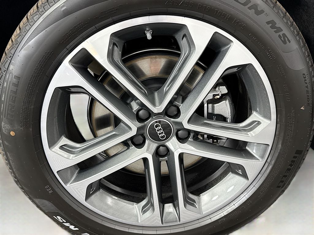 Thumbnail: 2025 Audi Q5 - 32