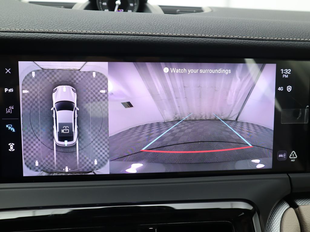 Thumbnail: 2025 Porsche Panamera - 19