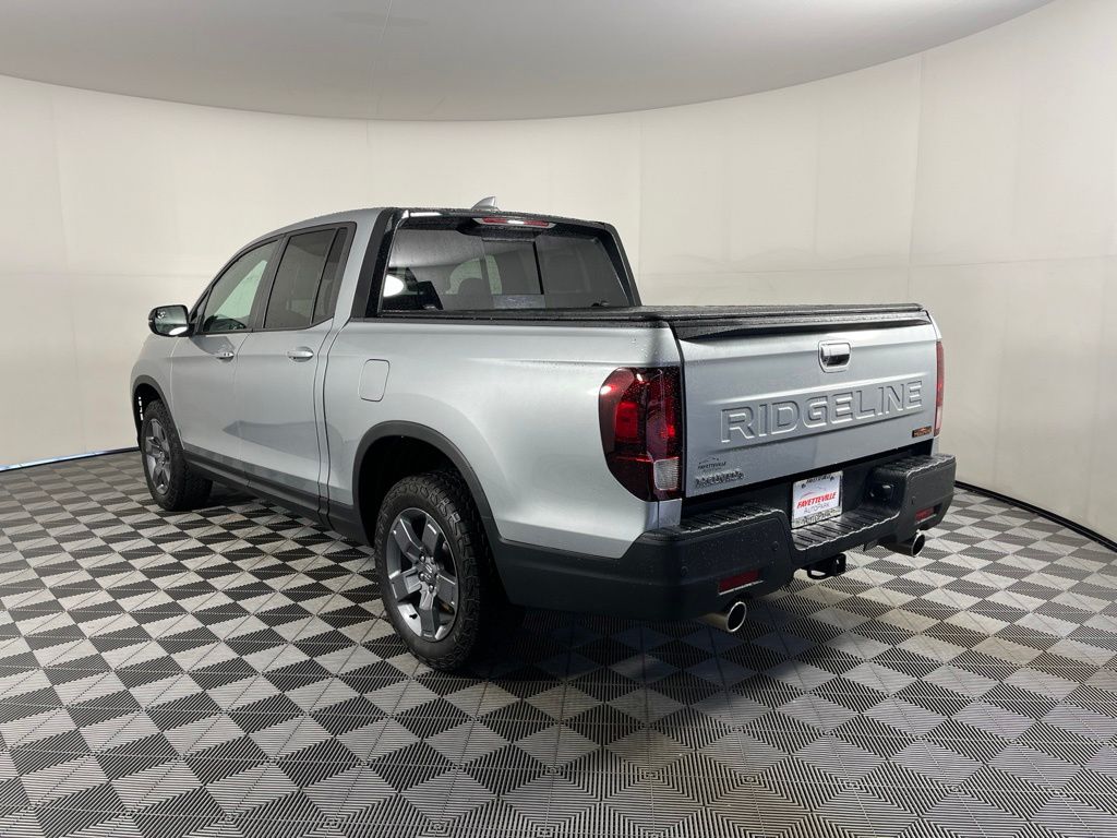 Thumbnail: 2025 Honda Ridgeline - 3