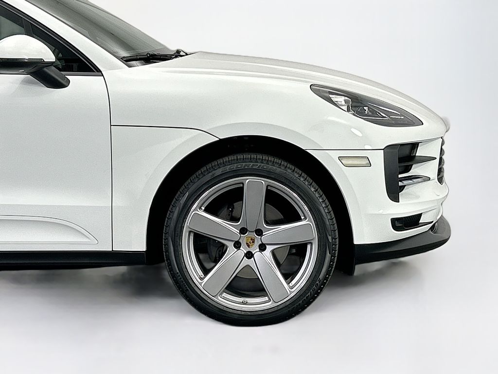 Thumbnail: 2020 Porsche Macan - 11