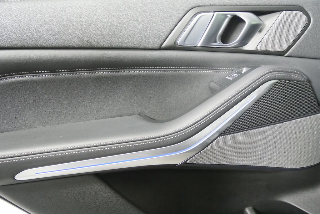 Thumbnail: 2023 BMW X5 - 13