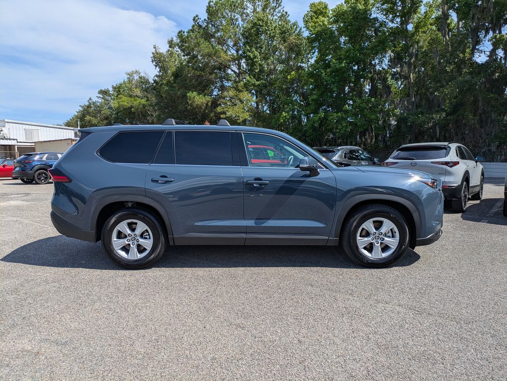 2025 Toyota Grand Highlander LE