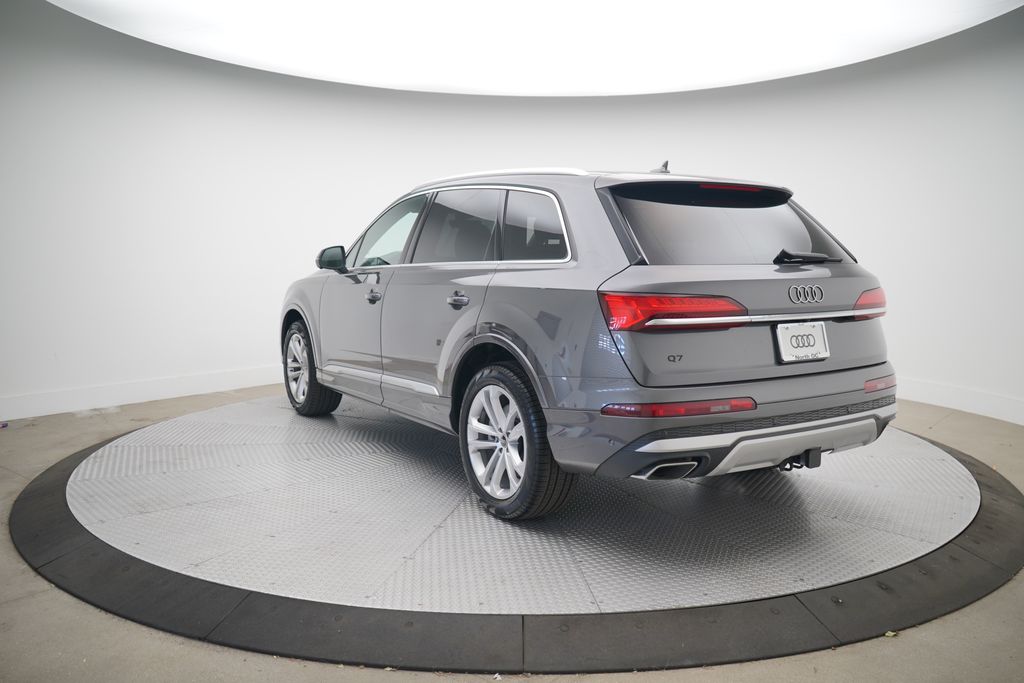 2025 Audi Q7  3