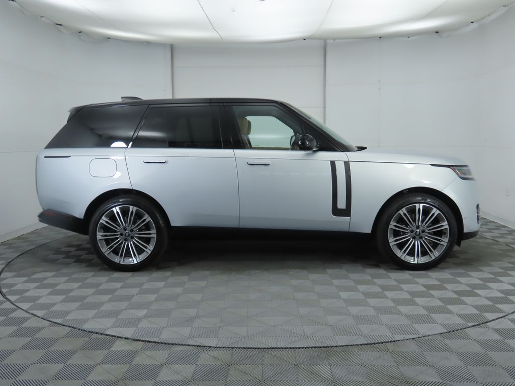Thumbnail: 2025 Land Rover Range Rover - 4