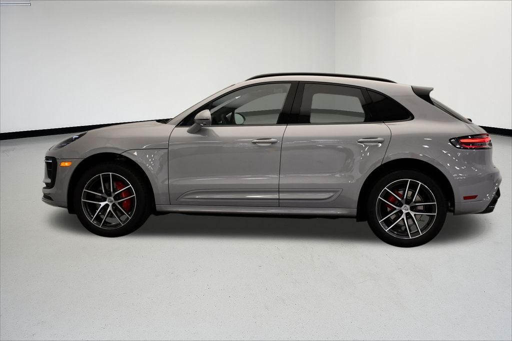 Thumbnail: 2026 Porsche Macan - 2