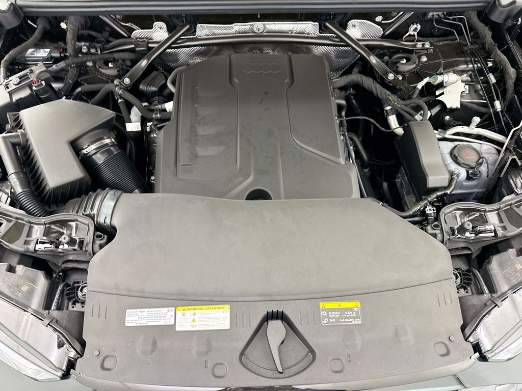 Thumbnail: 2025 Audi Q5 - 28