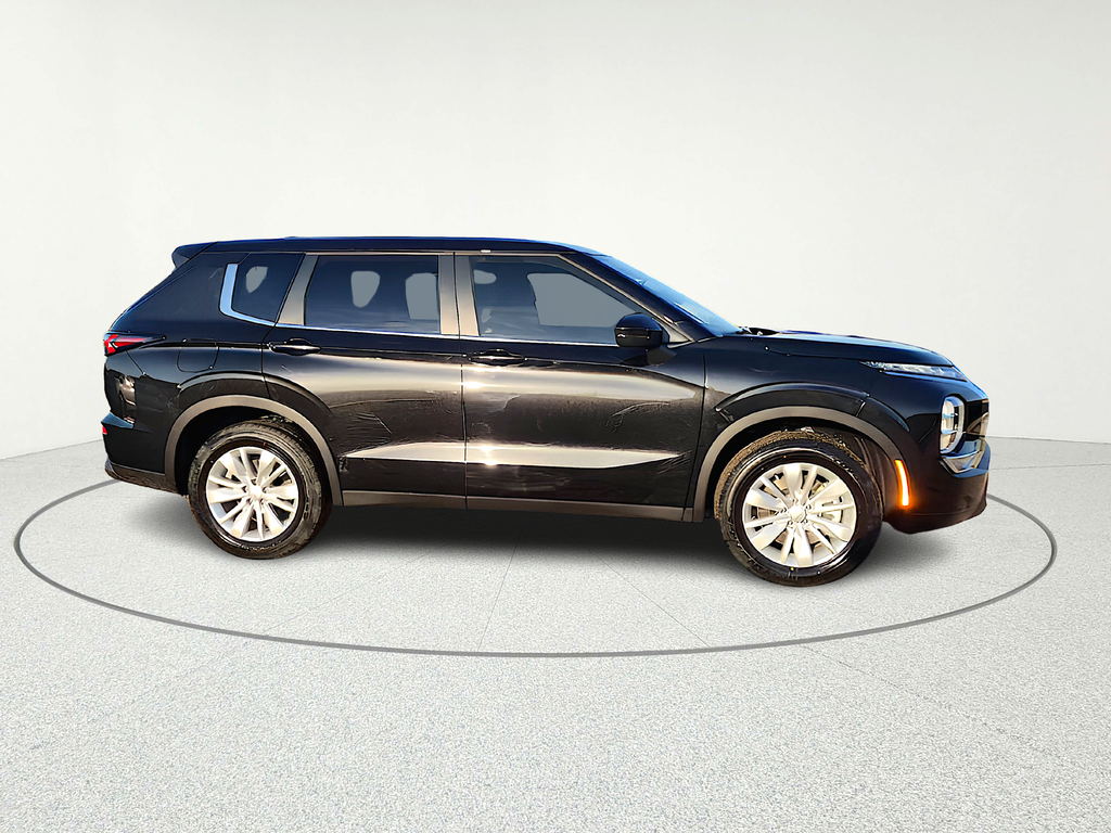 2026 Mitsubishi Outlander ES - 7